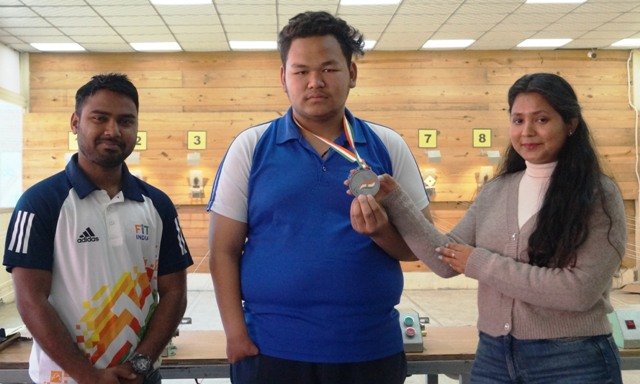 Dev Thapa won his First Silver Medal in the  National Paralympics.